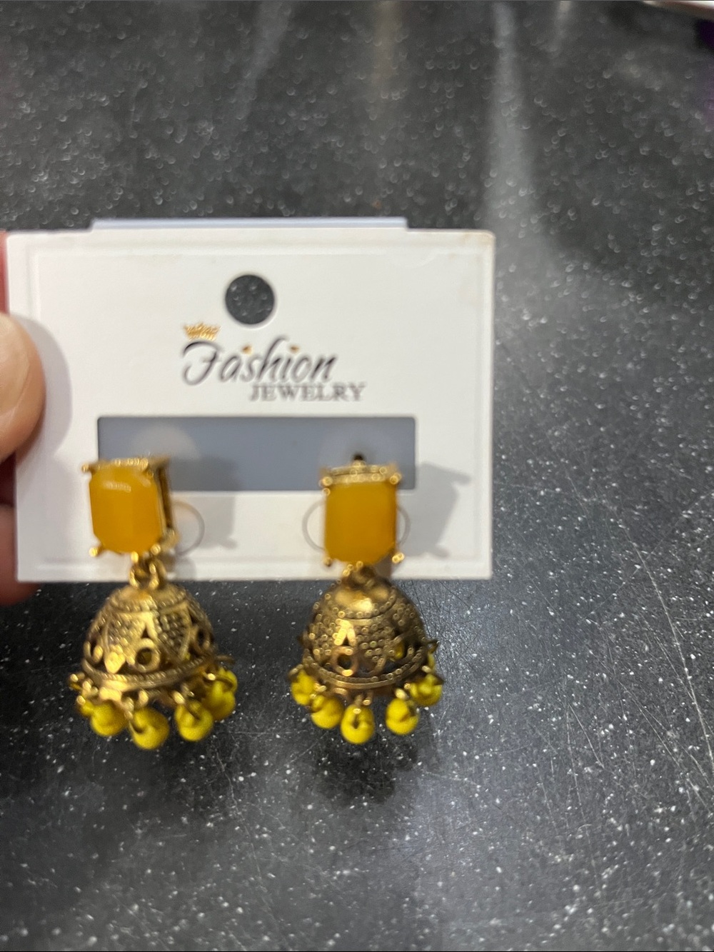 Accessories Subcategory Identification - Picture 2 of 3